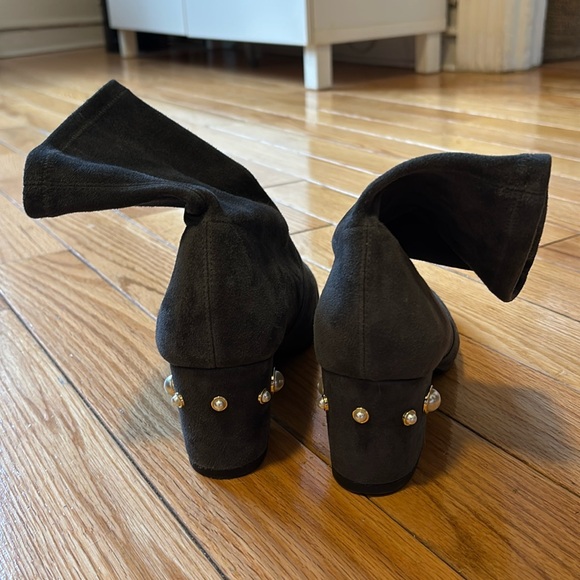 Stuart Weitzman Allshine 60 Bootie in Grey Suede - Picture 4 of 10